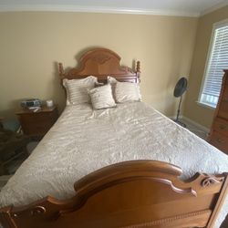 Lexington Furniture Queen Bed With Mattress