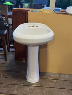 White Ceramic Pedestal Bathroom Sink