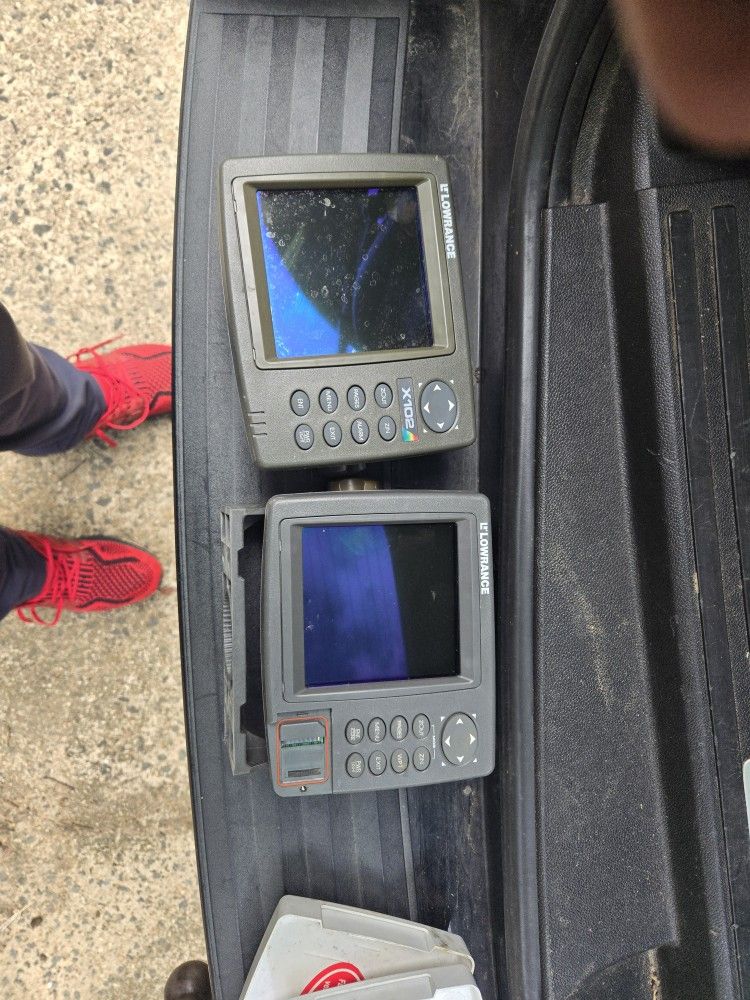 Lowrance Fish Finders