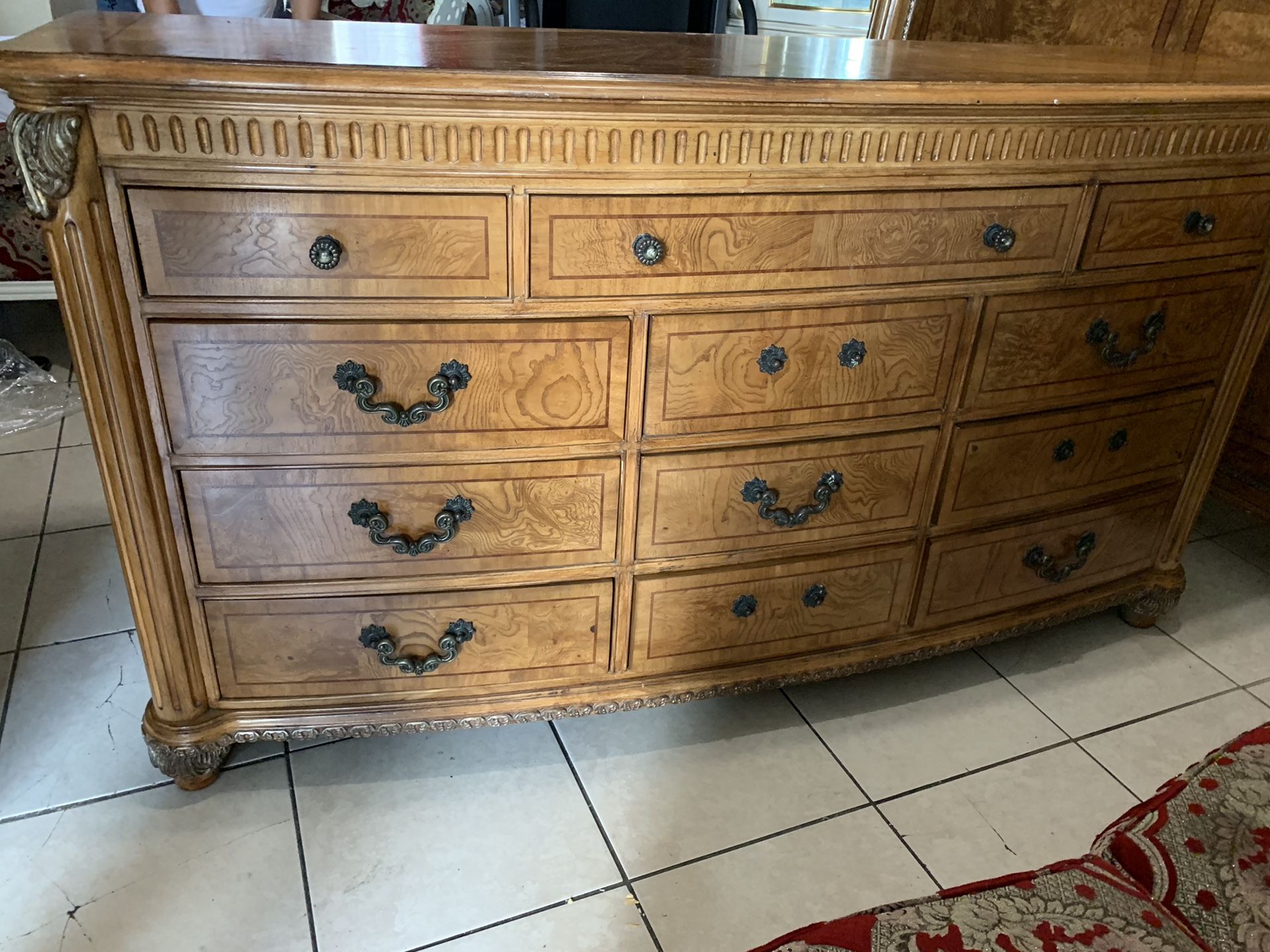 King bed frame dresser with mirrors no mattress