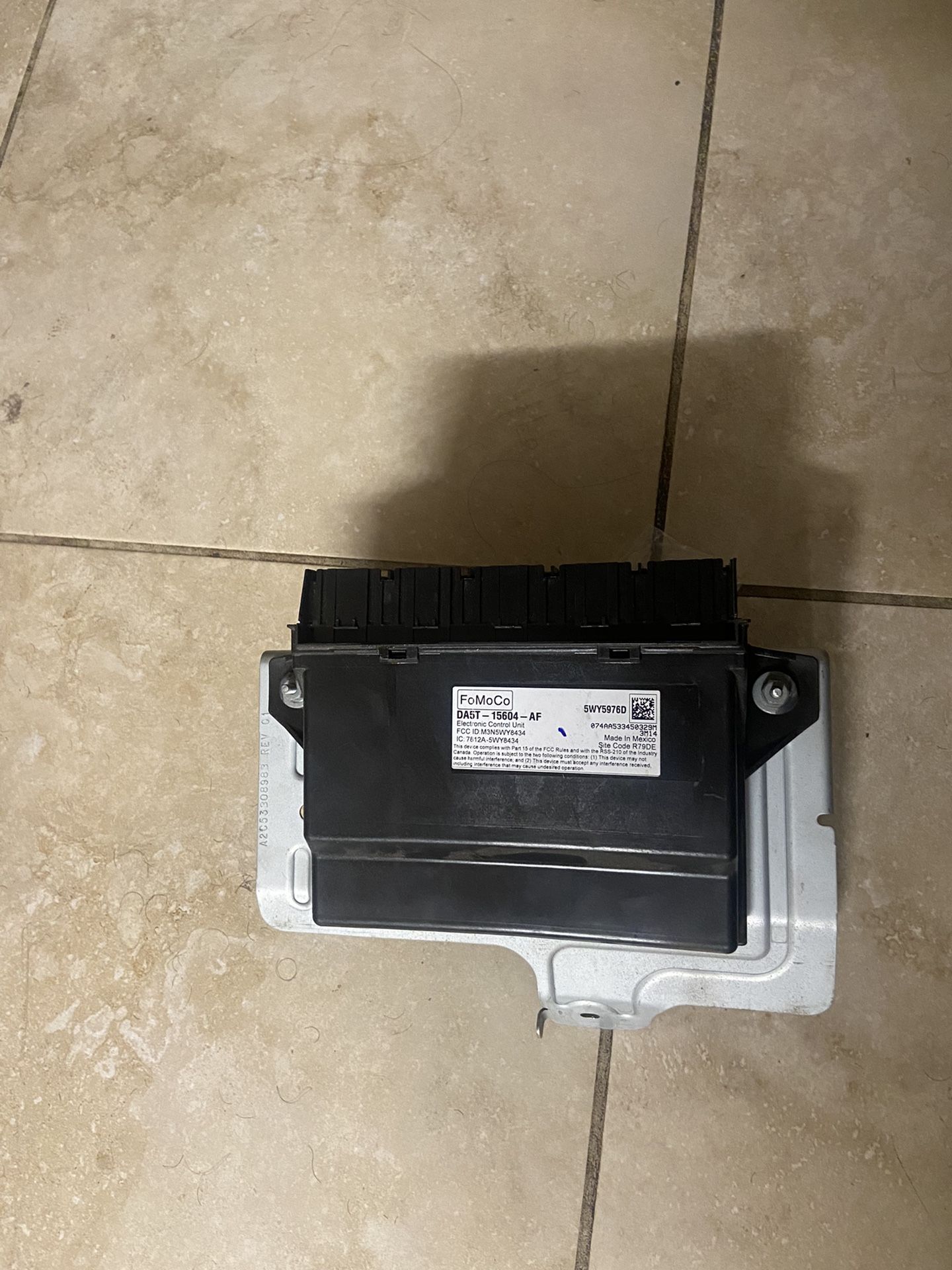 2013-2016 Ford Lincoln MKS ECU Electronic Control Unit DA5T-15604-AF