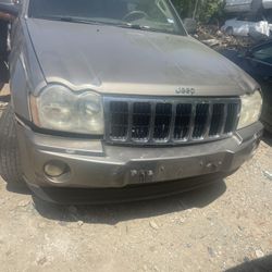 2005 Jeep Laredo For Parts 