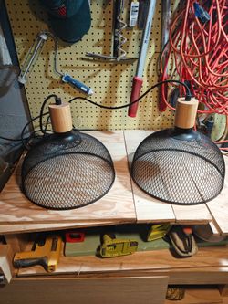 Pendant light fixtures