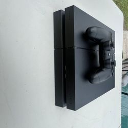 PlayStation 4 (PS4) 