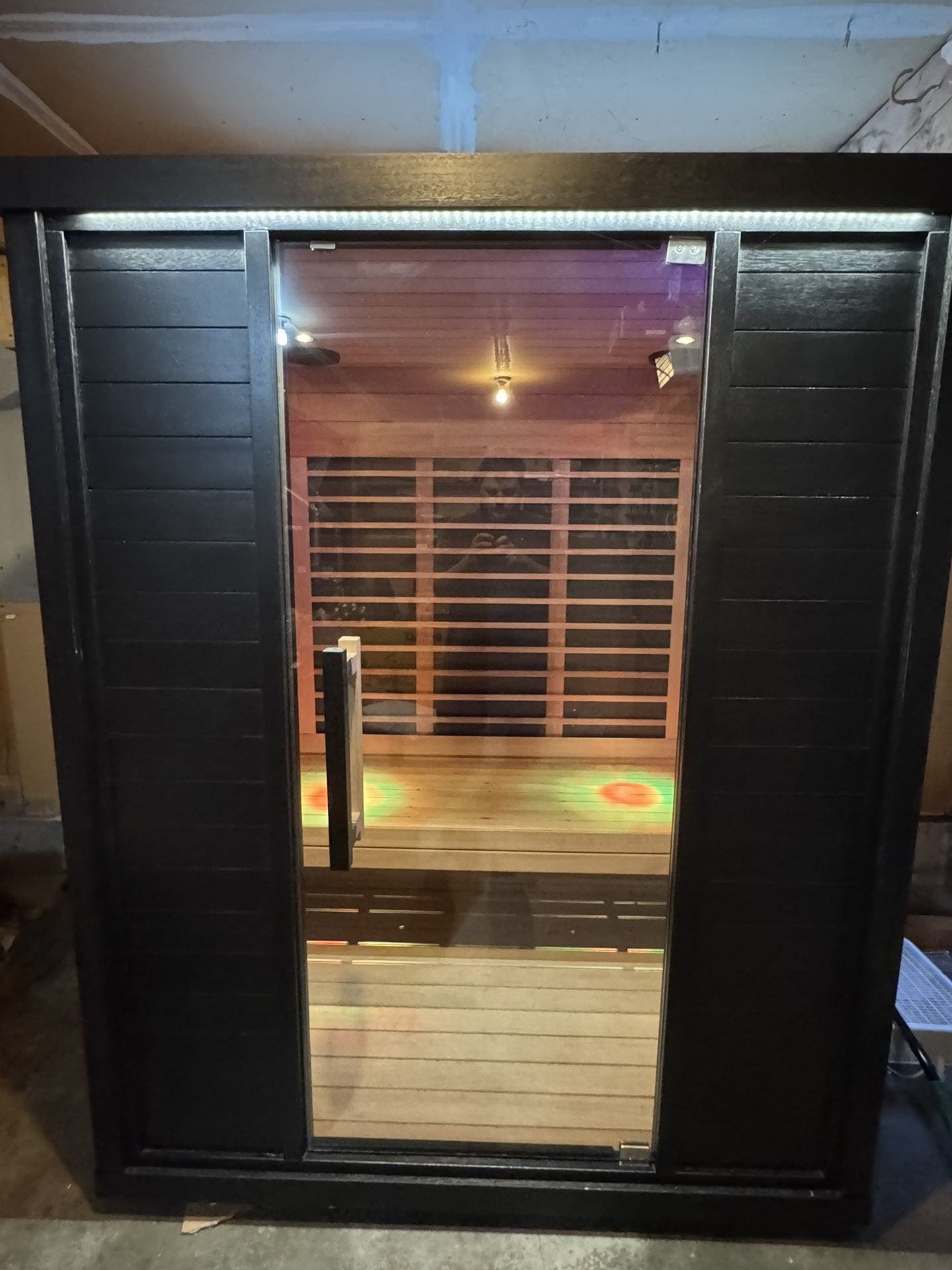 Sun Home Equinox3-Person Full-Spectrum Infrared Sauna