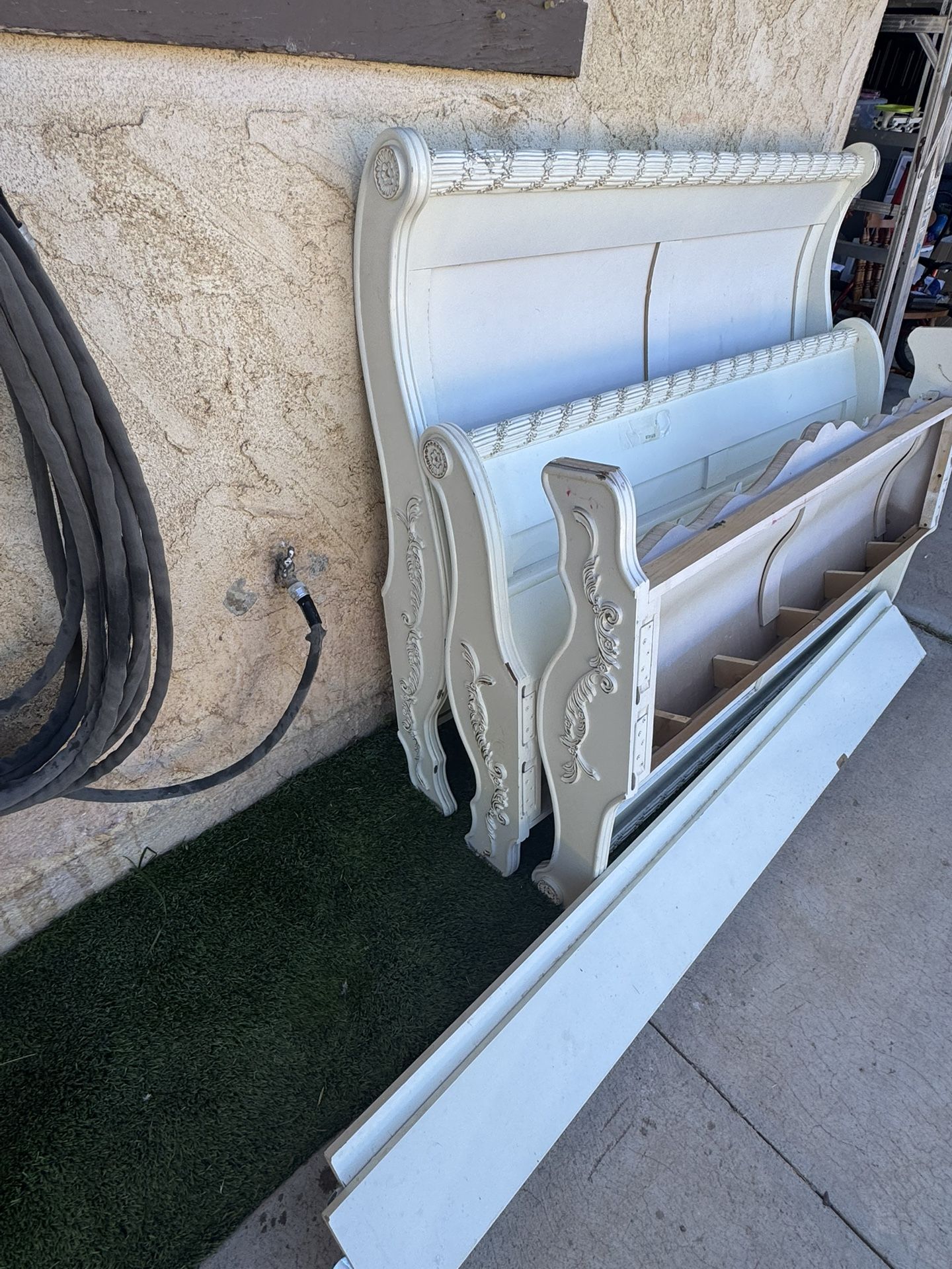 Vintage Victorian Style Girls Sleigh Bed 