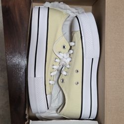Size 7.5 - Converse Chuck Taylor All Star Lift High Lemon Drop W