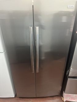 Frigidaire Gallery Side By Side Fridge GRSN2620AF3
