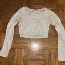 White long sleeve crop top