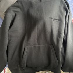 Black essential hoodie 