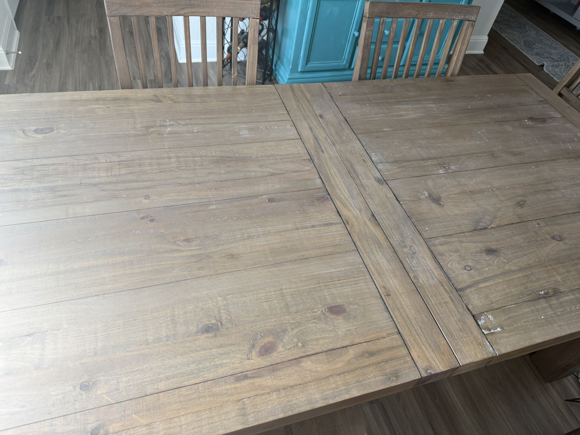 Gables brown Dining Table And Chairs