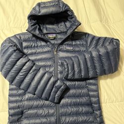 Patagonia Down Sweater Hoody - Mens Medium