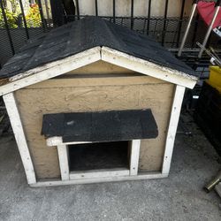 Insulated Dog House Medium Size 