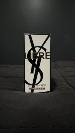 YVES Saint Laurent  🫦