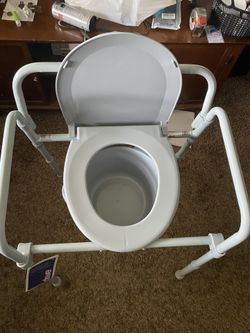Toilet Chair 