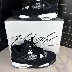 Brand New White Thunders Size 8.5 Men 