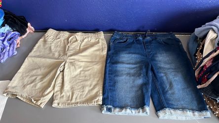 2 pairs of shorts with tie strings
