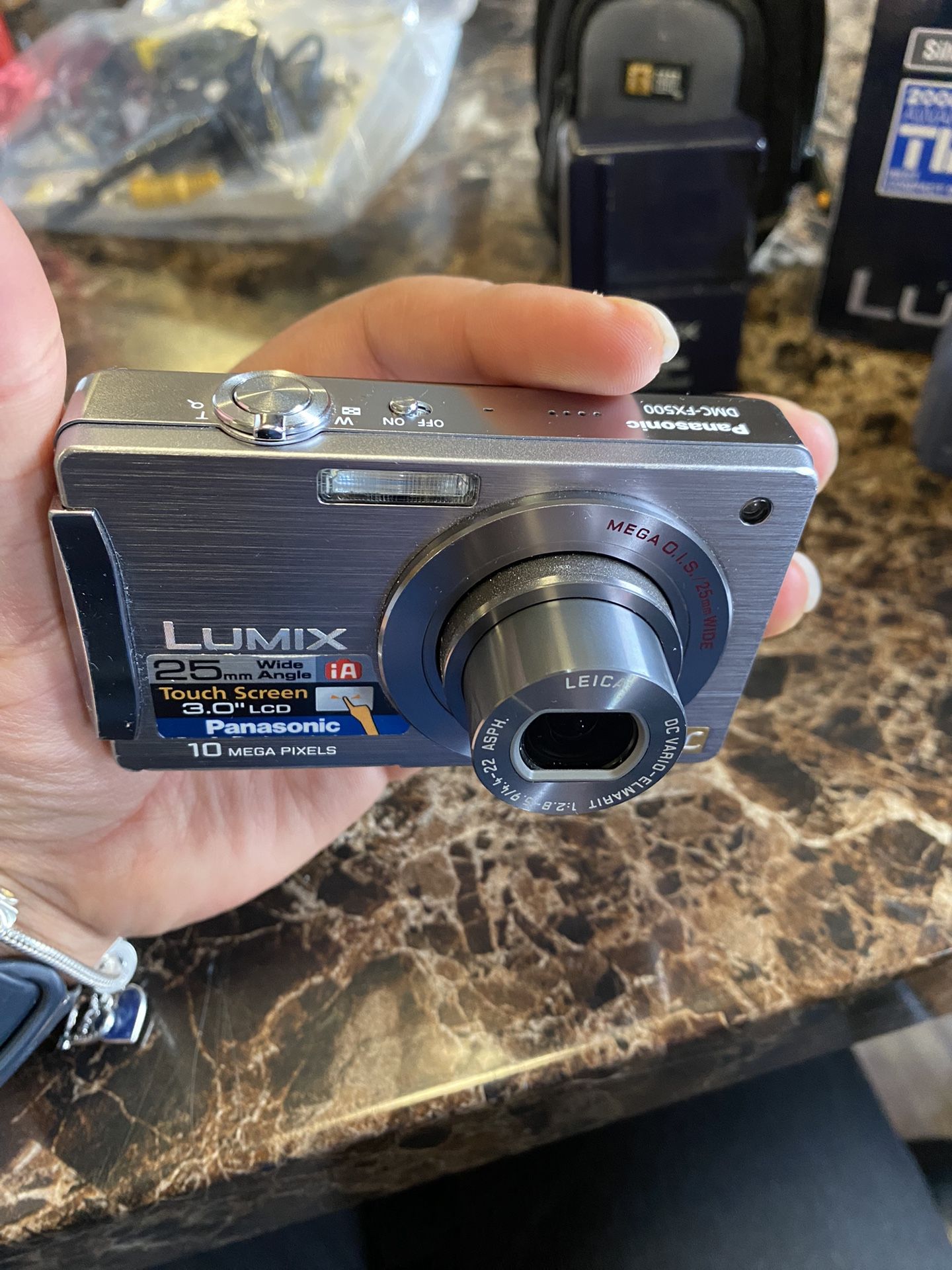 Panasonic LUMIX DMC-FX500 シルバー - デジタルカメラ