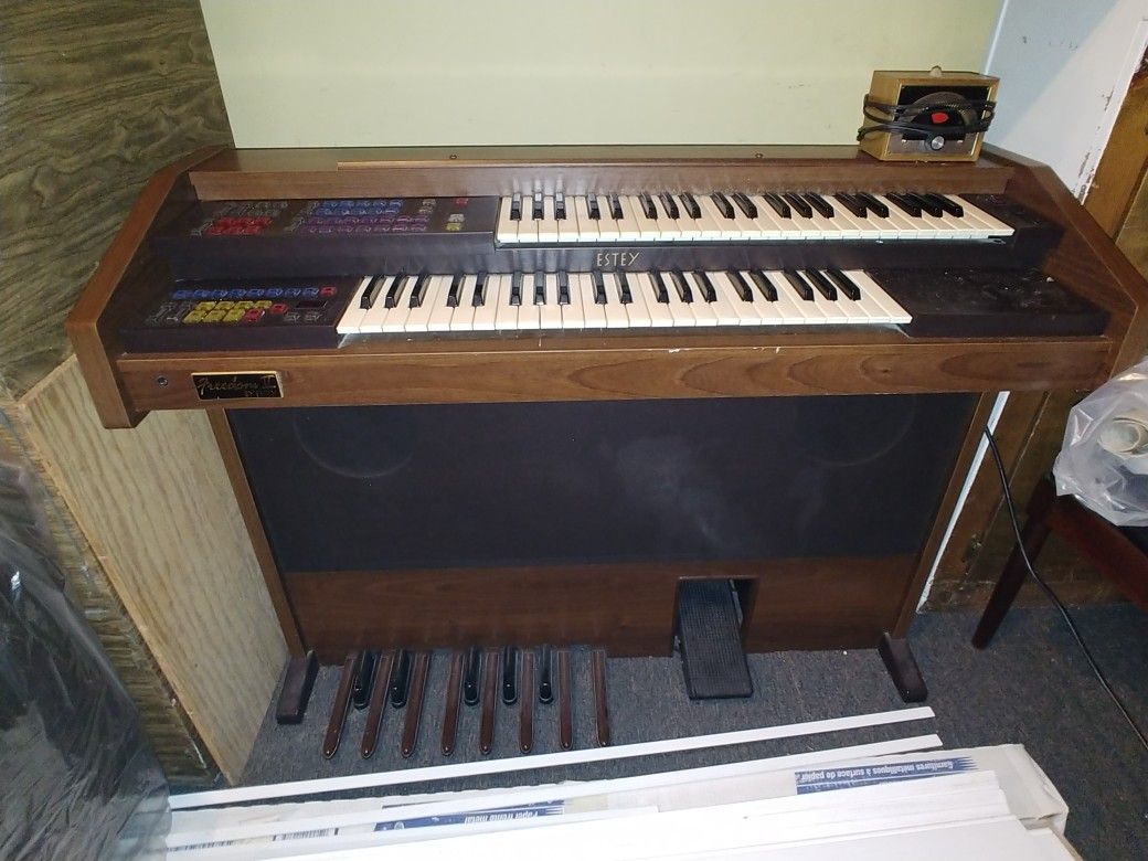 Estey organ freedom 2 for Sale in Virginia Beach, VA OfferUp
