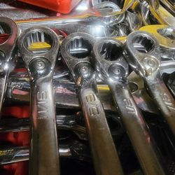 Snap On Ratcheting Wrenchess 