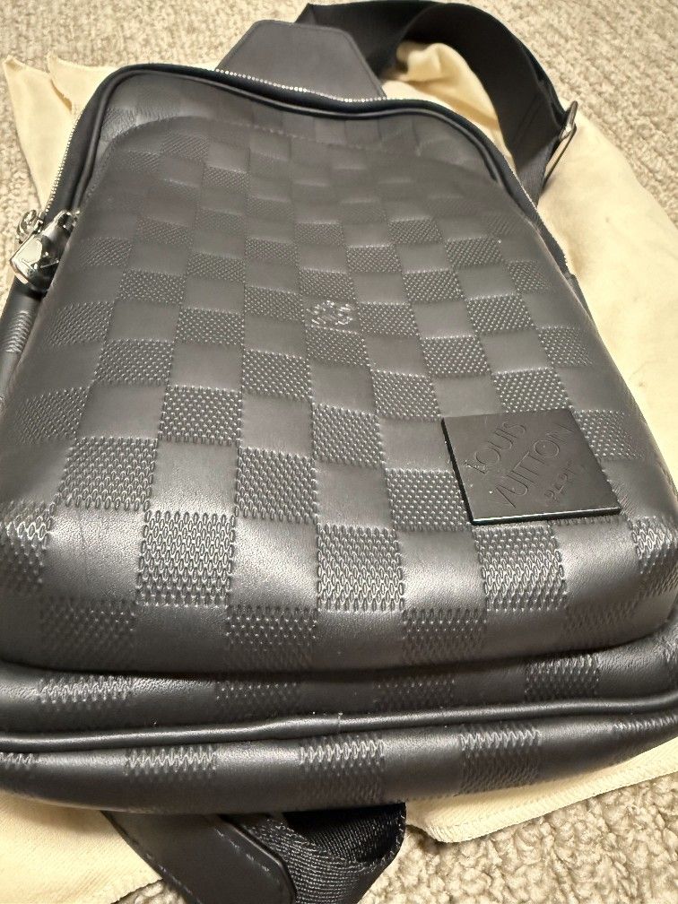 Louis Vuitton Men’s Crossbody Sling Bag – Damier Graphite