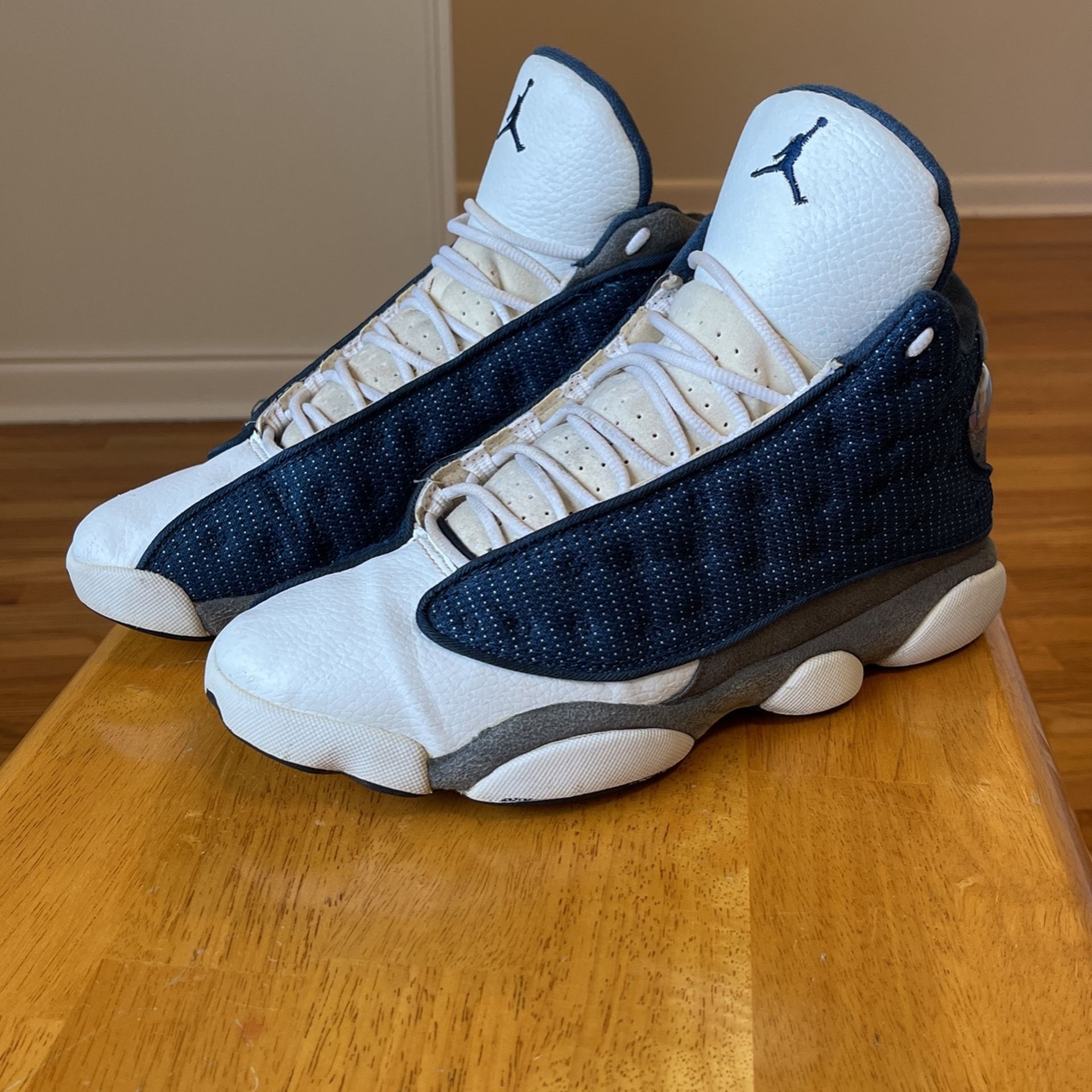 NICE JORDANS size 10 Men