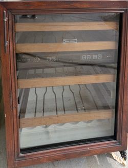 SUBZERO Built in Wine fridge Panel Ready
