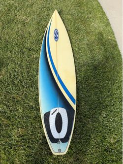 Kaysen Surfboard 6’4”x 18 ½” x 2 ¼”