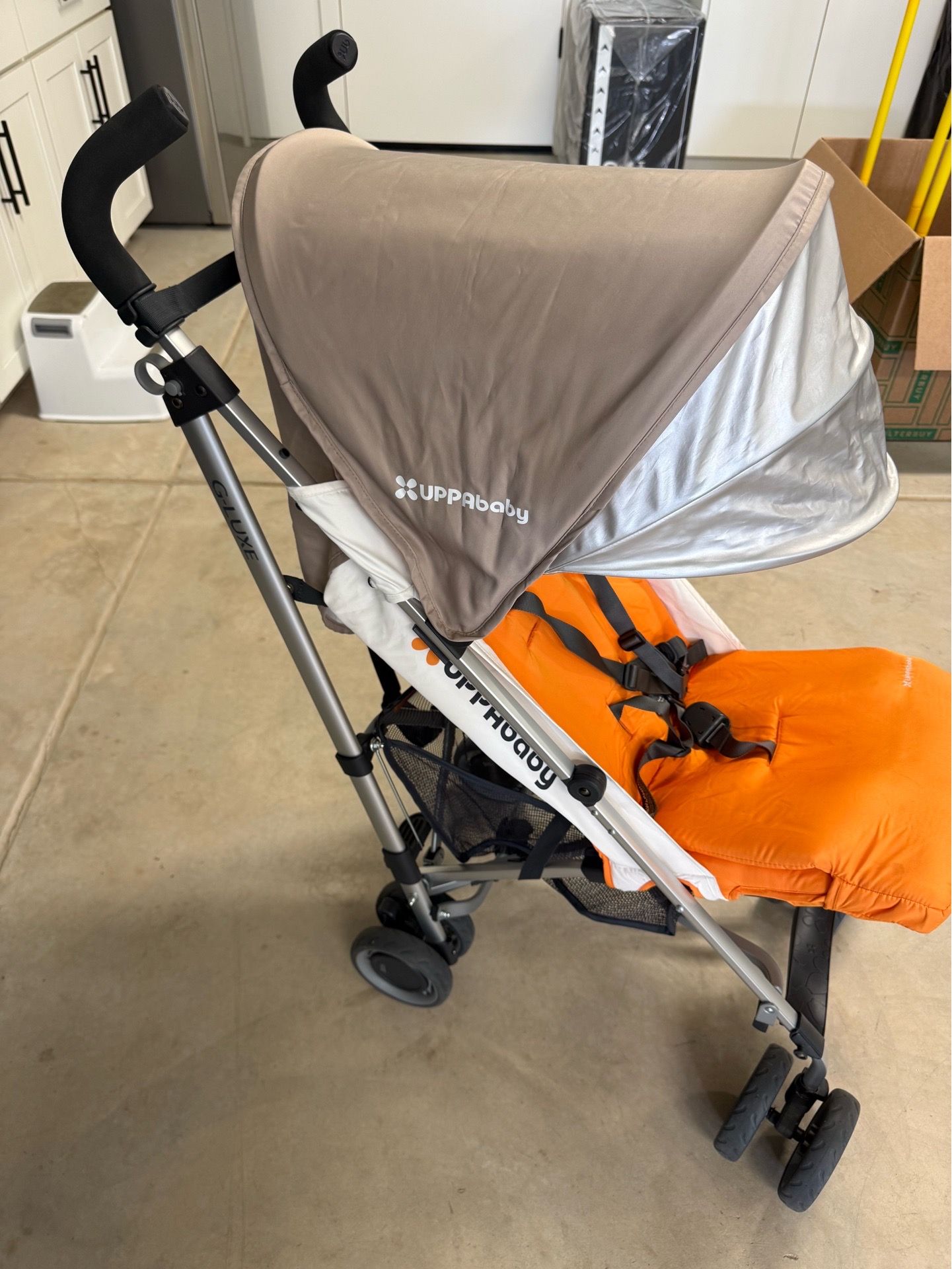 Uppa Baby GLUXE Travel stroller