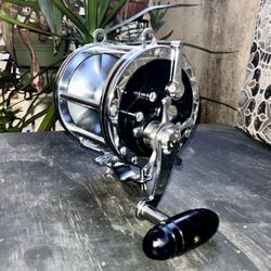 13 fishing radioactive reel 13 Fishing Kalon 2.0 Radioactive Pickle 5.2:1 Spinning Reel – All Things  Outdoors main image 0
