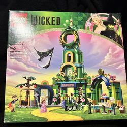 LEGO Wicked Welcome to Emerald City Building Toy