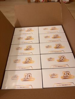 Pokemon 30th Celebration Elite Trainer Box