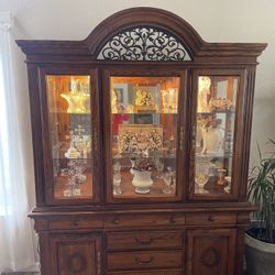 China Cabinet Hutch