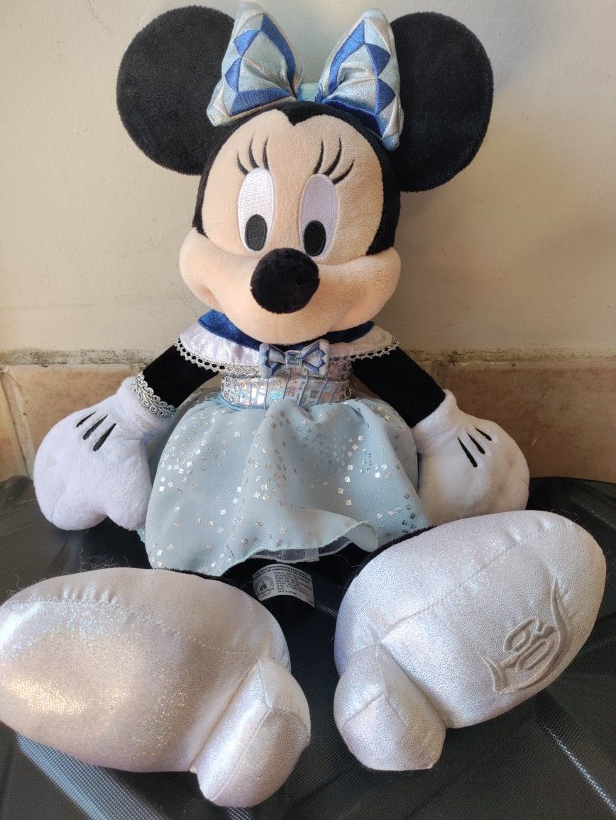 Disney Minnie Mouse Plushie