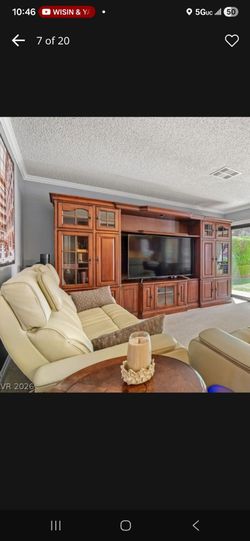 Entertainment center