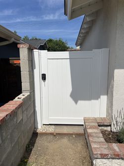 Vinyl Gates