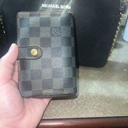 Louis Vuitton Wallet Vintage