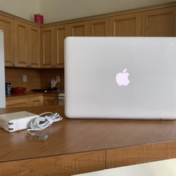 Apple MacBook 