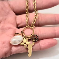 18k Gold Pearls Key Charm Bracelet Gift