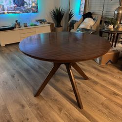 Formal Dinning Table