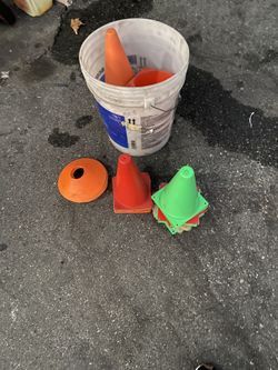 Conos para práctica de fútbol