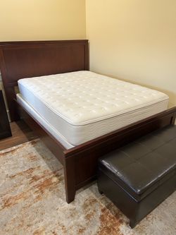 Bedroom set