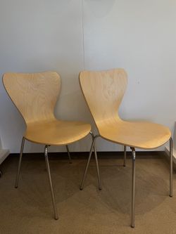 Mid Century Modern Wooden Dining Chairs. Set of 2