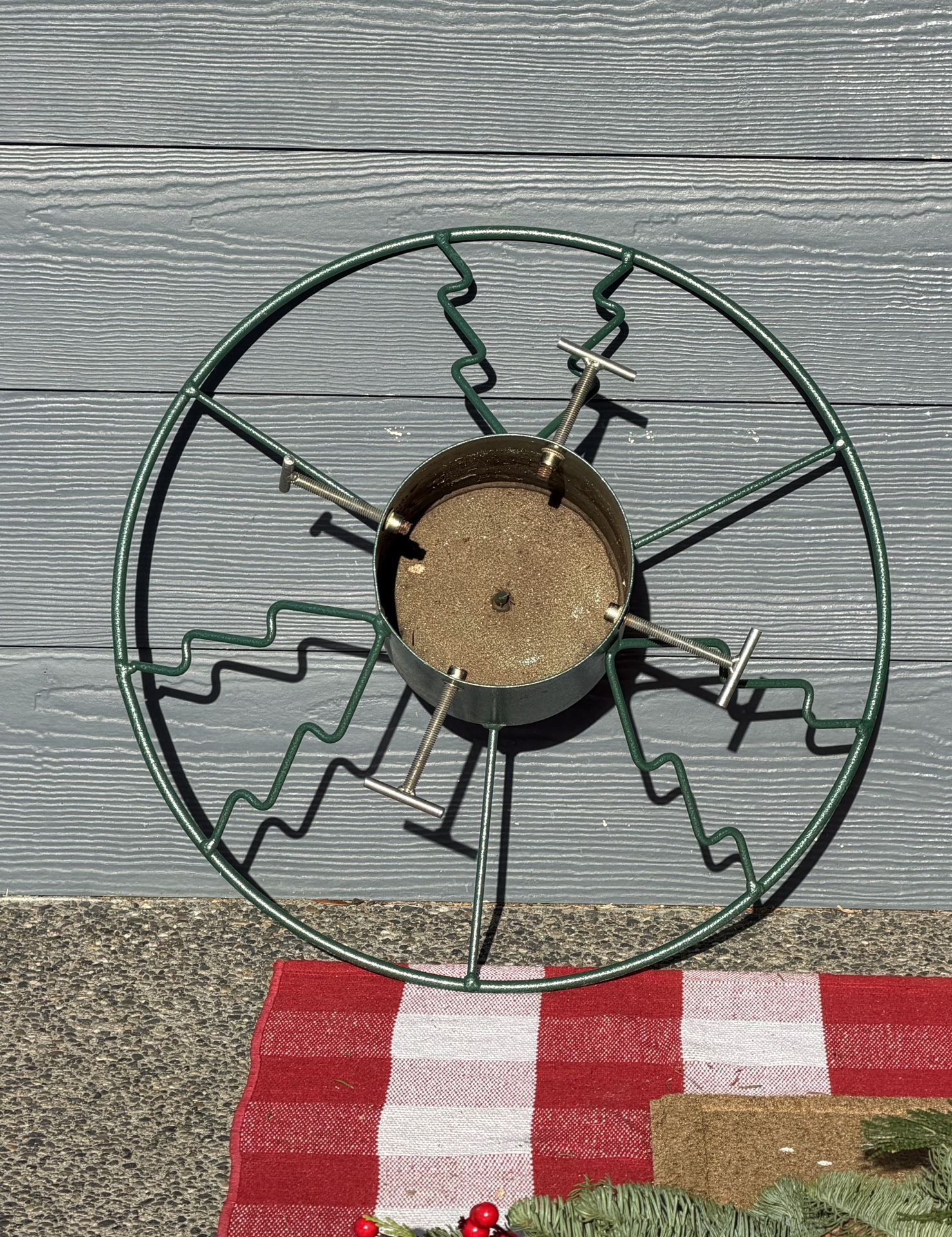 Christmas Tree Stand For 6’ - 12’ Tree