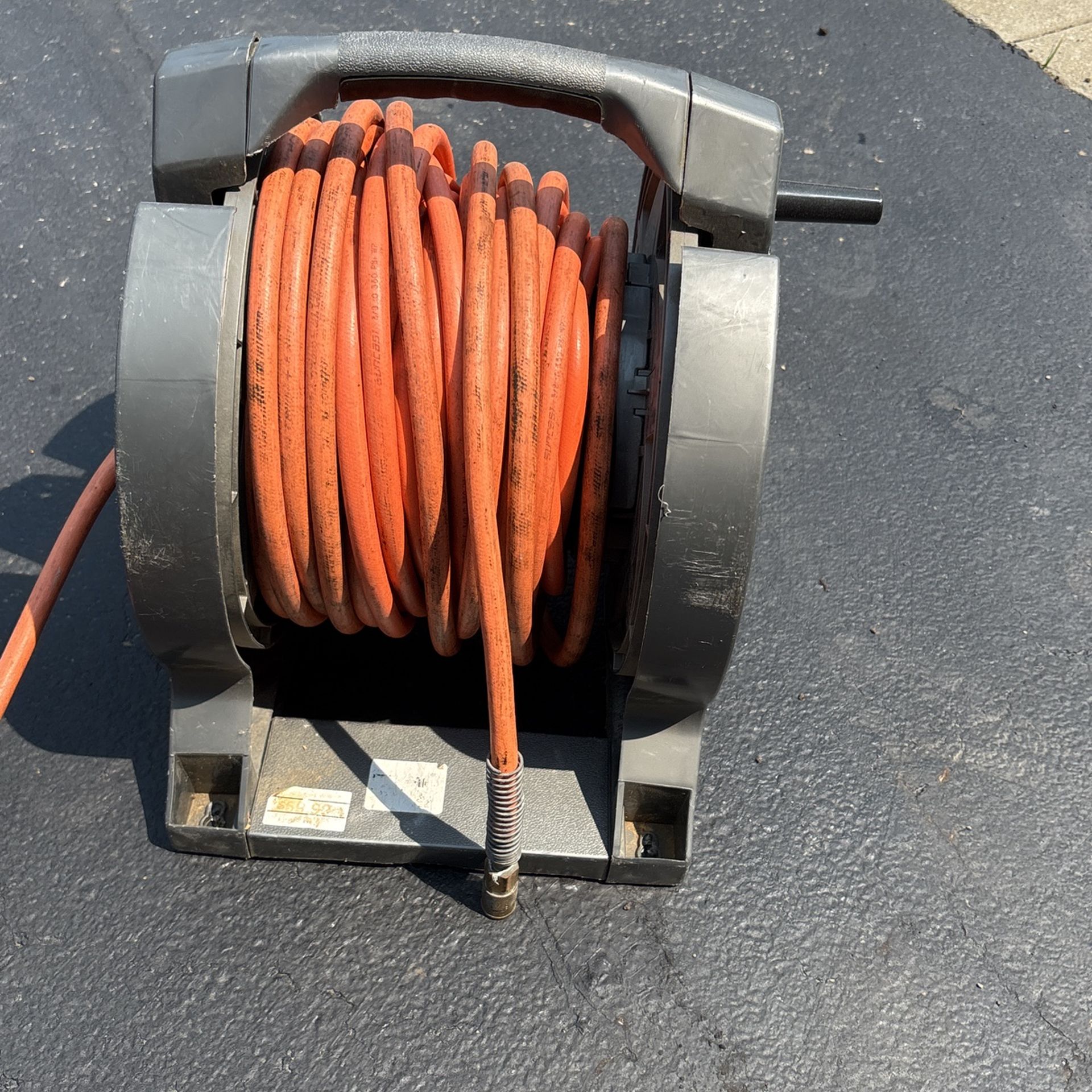 50’ Air Hose With Hose Reel