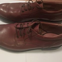 Men's Size 12M Dress Shoes