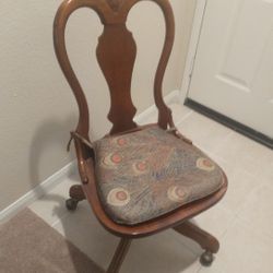 Solid Wood Adjustable Desk Chair 