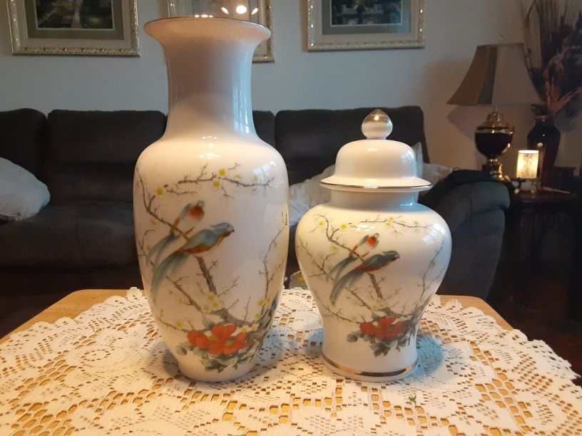 VERY NICE  Asian  PIECES  ONE  Vase AND  ONE  URN  just Like NEW  10INCHS TALL AND 8INCHES TALL 