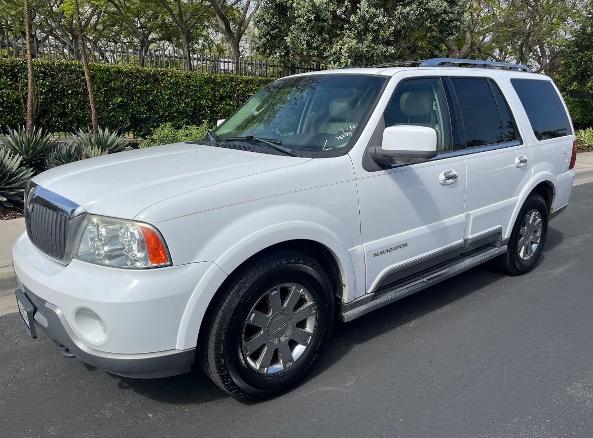 2004 Lincoln Navigator