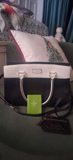 Kate Spade Purse unused with free coin purse